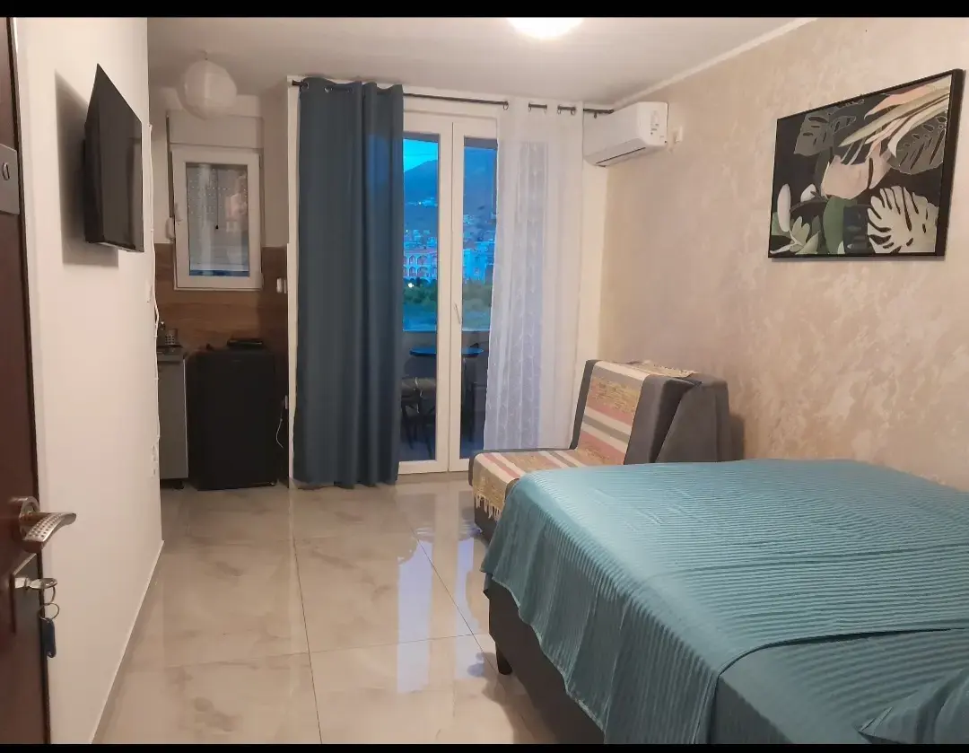 Apartmani Holiday Sutomore