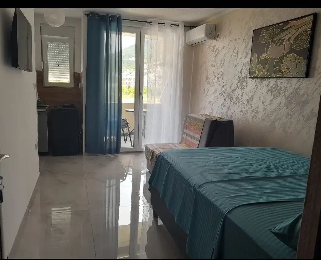 Apartmani Holiday Sutomore