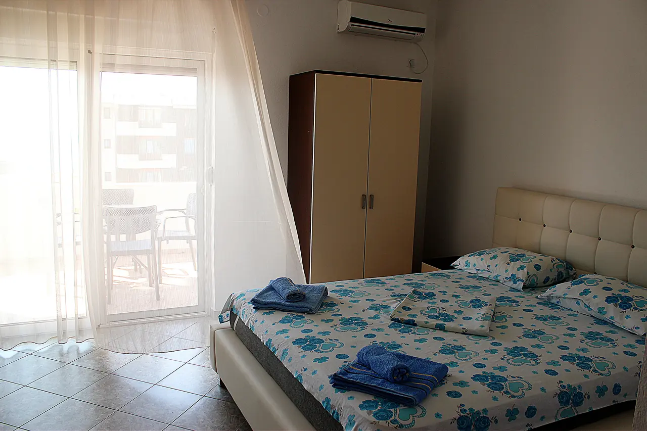 Apartmani "Perazić"