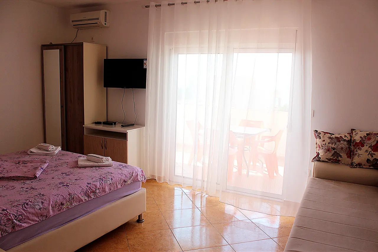 Apartmani "Perazić"