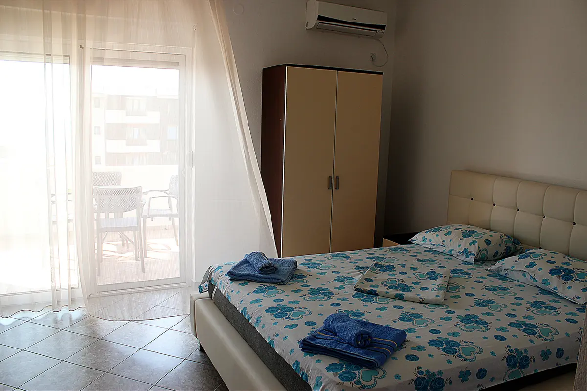 Apartmani "Perazić"