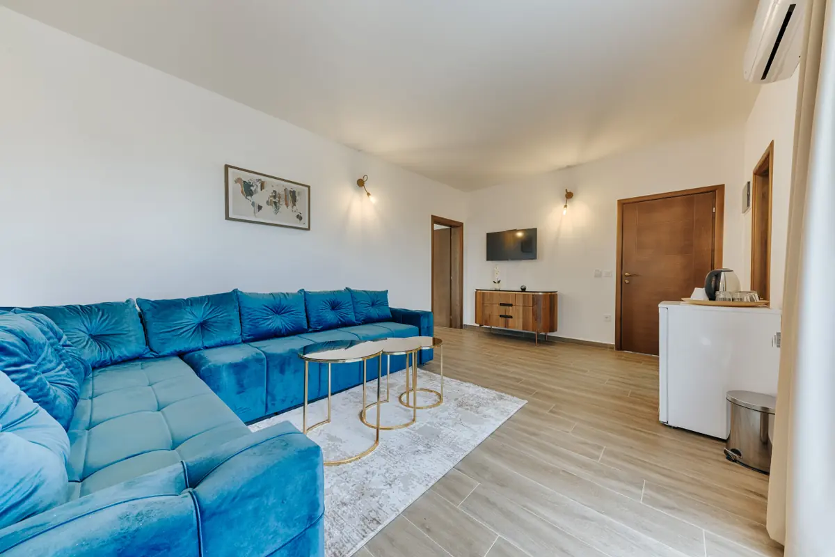 Akhdar Apartments