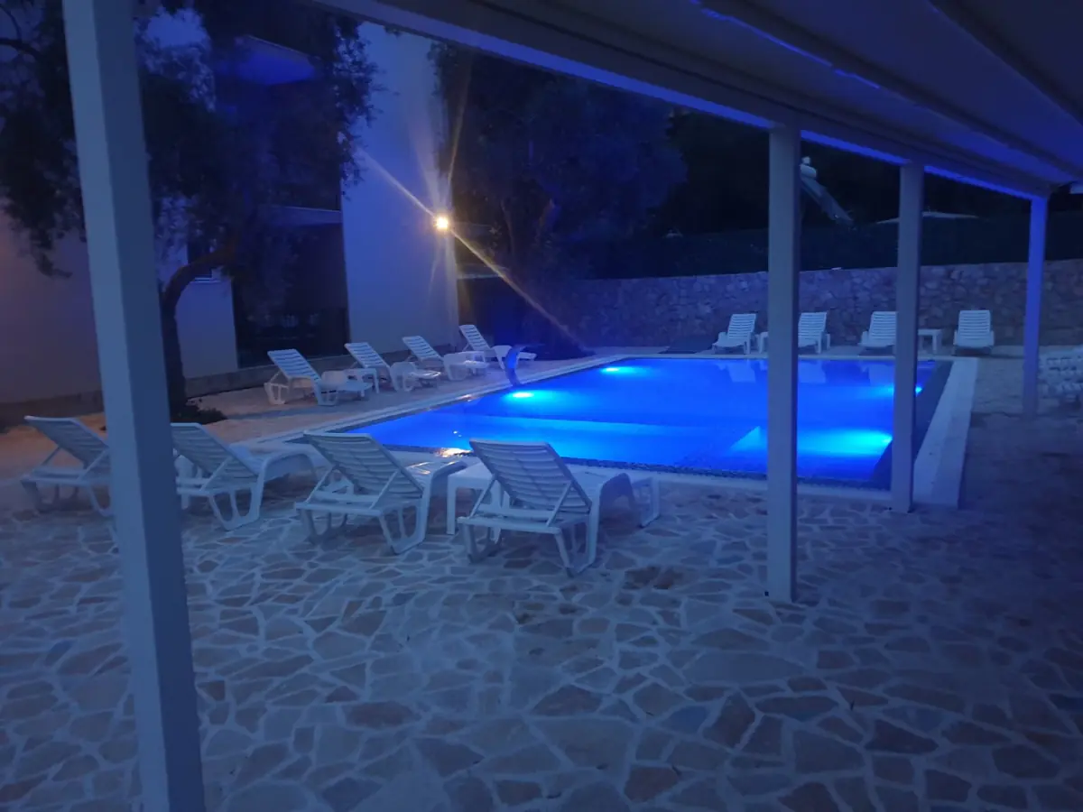 Akhdar Apartments