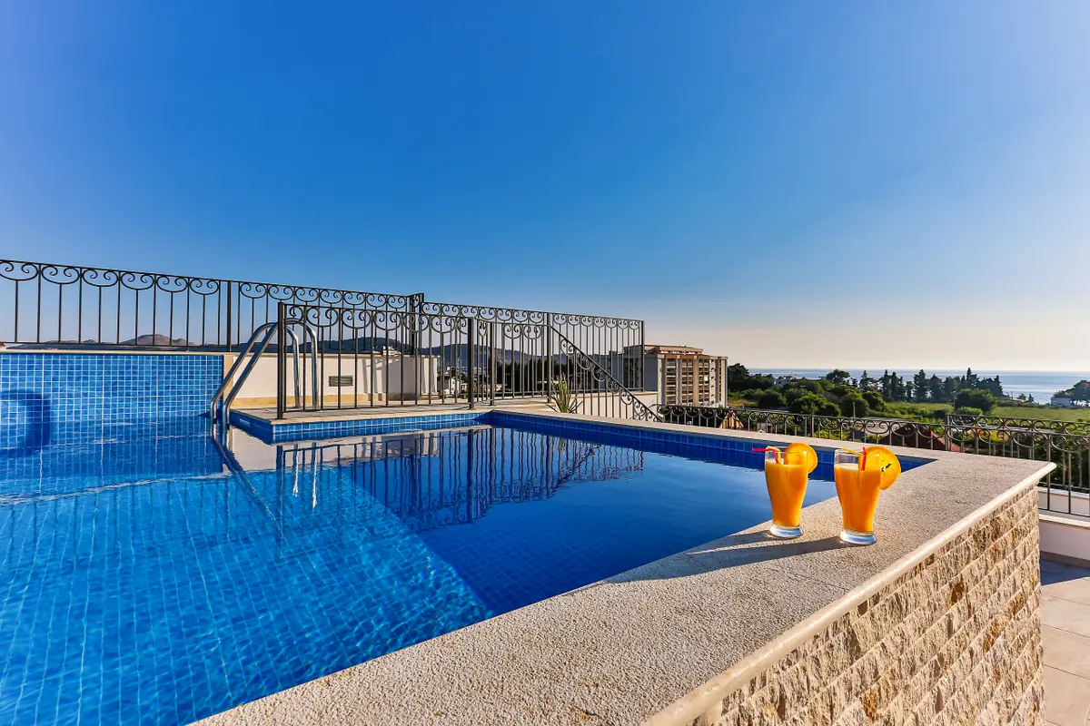 De Lux Apartmens Luka